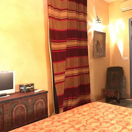 Arabian House Front Sea Marzamemi